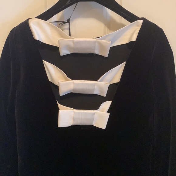 NWT Gucci Velvet Dress with Bow Detail - Picture 6 of 12
